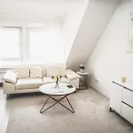 Design Trifft Komfort Stilvolles Premium Nahe St Leon Rot Apartment