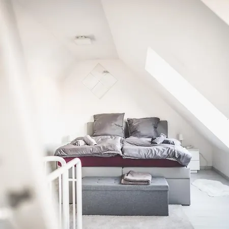 Design Trifft Komfort Stilvolles Premium Nahe St Leon Rot 아파트