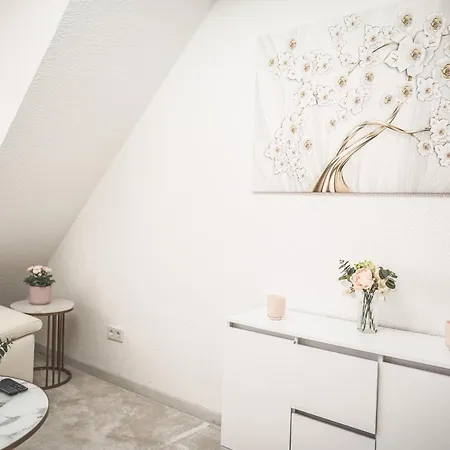 Design Trifft Komfort Stilvolles Premium Nahe St Leon Rot 아파트 장크트 레온 로트